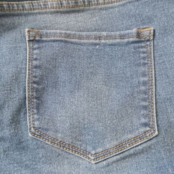 Fashion Nova Women's 1X Blue Medium Denim Wash Distressed Plus Size Skinny Jeans - Picture 12 of 12